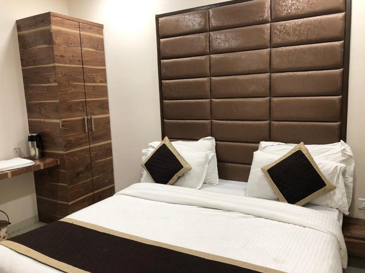 Hotel Circle Inn Ahmadabad Zewnętrze zdjęcie