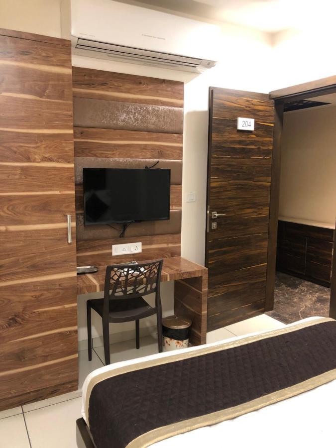 Hotel Circle Inn Ahmadabad Zewnętrze zdjęcie