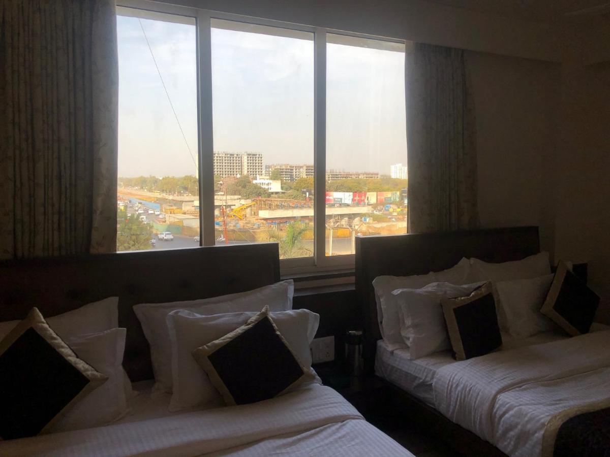 Hotel Circle Inn Ahmadabad Zewnętrze zdjęcie