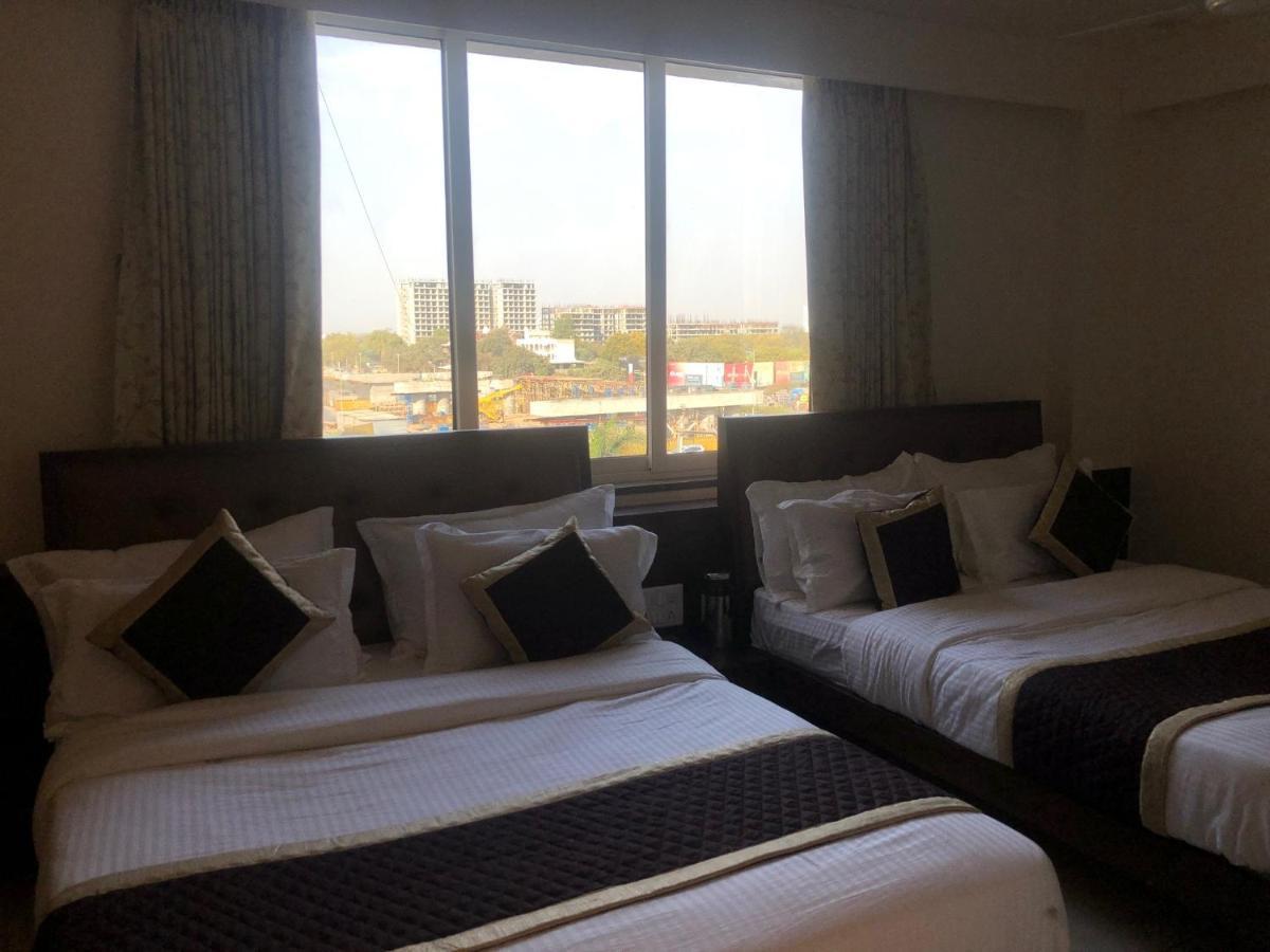 Hotel Circle Inn Ahmadabad Zewnętrze zdjęcie
