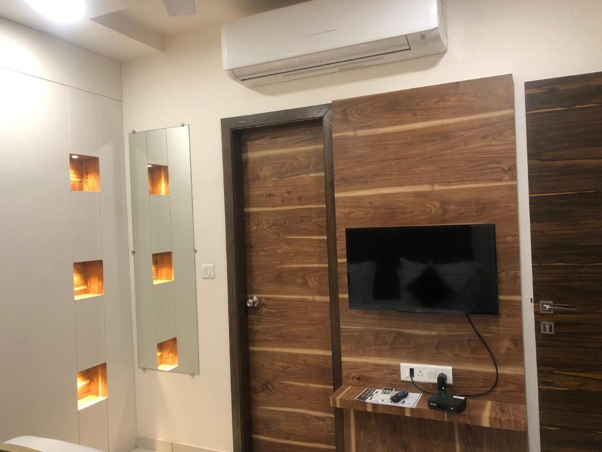 Hotel Circle Inn Ahmadabad Zewnętrze zdjęcie