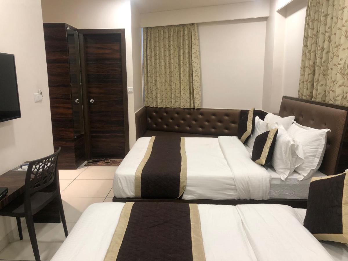 Hotel Circle Inn Ahmadabad Zewnętrze zdjęcie